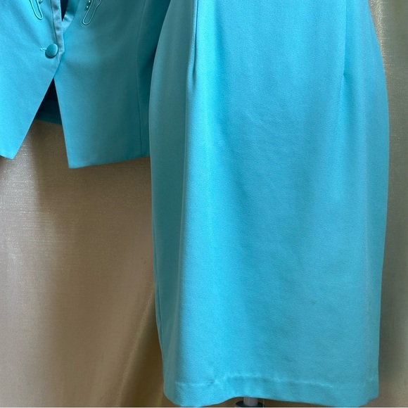 Nah Nah Collection 2 Piece dress suit size 12P - Picture 9 of 16